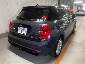 2016 Mini Cooper - Thumbnail