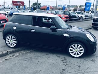 2014 Mini Cooper S - Thumbnail