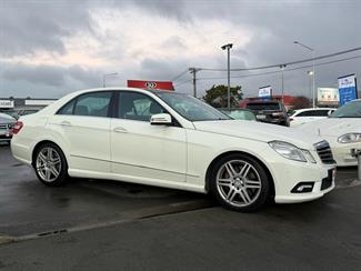 2010 Mercedes-Benz E 500 - Thumbnail