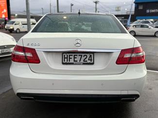 2010 Mercedes-Benz E 500 - Thumbnail