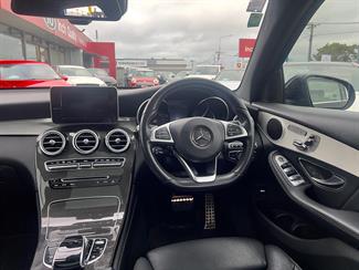 2016 Mercedes-Benz GLC 250 - Thumbnail