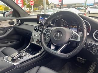 2016 Mercedes-Benz GLC 250 - Thumbnail