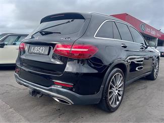 2016 Mercedes-Benz GLC 250 - Thumbnail