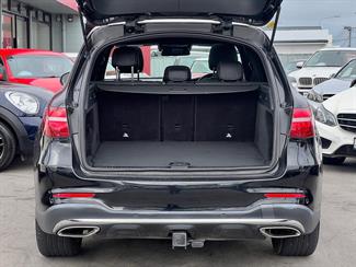 2016 Mercedes-Benz GLC 250 - Thumbnail