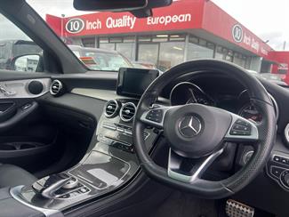2016 Mercedes-Benz GLC 250 - Thumbnail