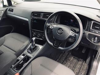 2017 Volkswagen e-Golf - Thumbnail