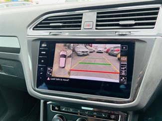 2019 Volkswagen Tiguan - Thumbnail