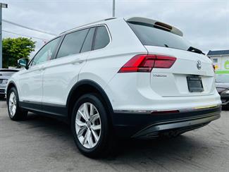 2019 Volkswagen Tiguan - Thumbnail