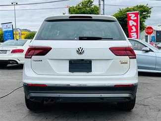 2019 Volkswagen Tiguan - Thumbnail