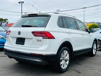 2019 Volkswagen Tiguan - Thumbnail