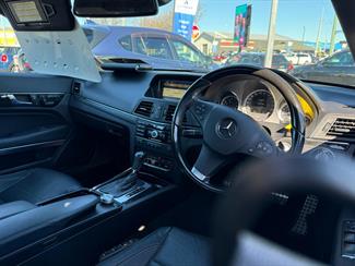 2010 Mercedes-Benz E 500 - Thumbnail