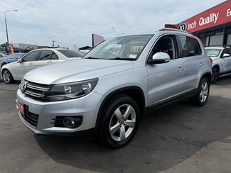 2013 Volkswagen Tiguan - Thumbnail