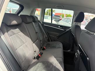2013 Volkswagen Tiguan - Thumbnail