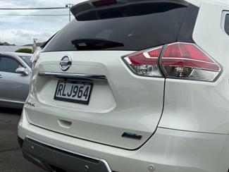 2015 Nissan X-Trail - Thumbnail