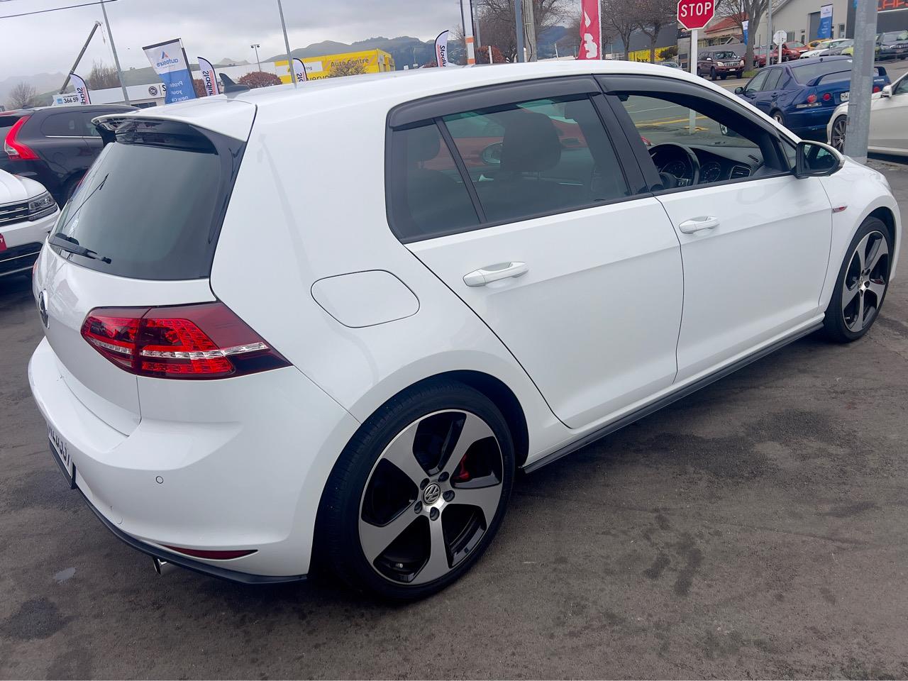 2016 Volkswagen Golf
