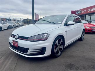 2016 Volkswagen Golf - Thumbnail