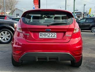 2018 Ford Fiesta - Thumbnail