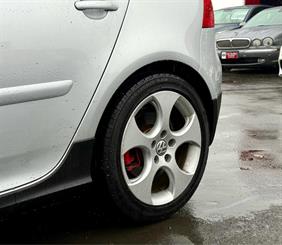 2008 Volkswagen Golf - Thumbnail