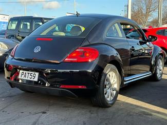 2013 Volkswagen Beetle - Thumbnail
