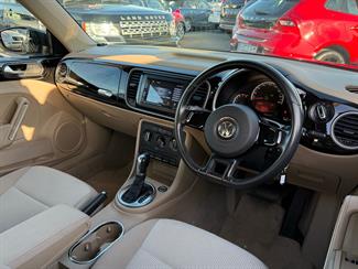 2013 Volkswagen Beetle - Thumbnail