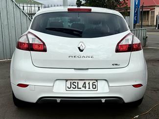 2016 Renault Megane - Thumbnail