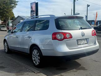 2008 Volkswagen Passat - Thumbnail