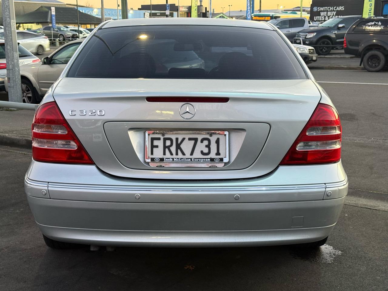 2004 Mercedes-Benz C320