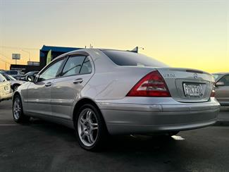2004 Mercedes-Benz C320 - Thumbnail