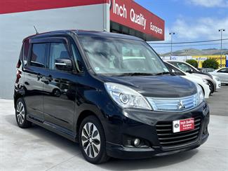 2014 Mitsubishi Delica - Thumbnail