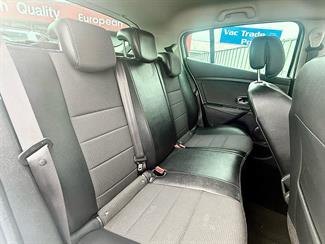 2016 Renault Megane - Thumbnail