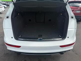 2010 Audi Q5 - Thumbnail
