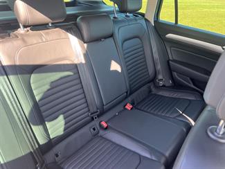 2016 Volkswagen Passat - Thumbnail