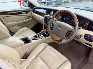 2006 Jaguar XJ8 - Thumbnail