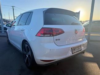 2014 Volkswagen Golf - Thumbnail
