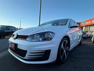 2014 Volkswagen Golf - Thumbnail