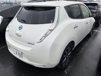 2017 Nissan Leaf - Thumbnail