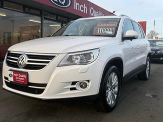 2010 Volkswagen Tiguan - Thumbnail