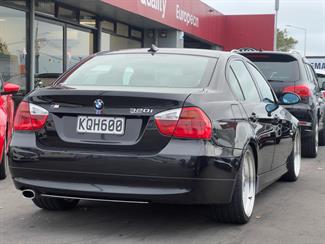 2008 BMW 320i - Thumbnail