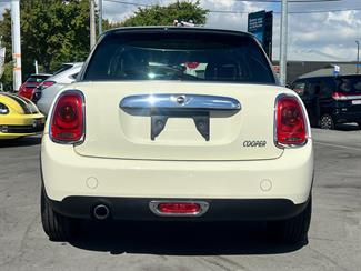 2015 Mini Cooper - Thumbnail