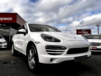 2012 Porsche Cayenne - Thumbnail