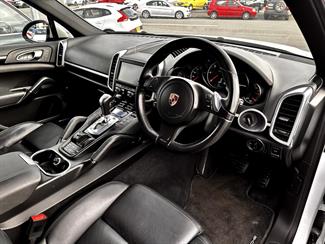 2012 Porsche Cayenne - Thumbnail