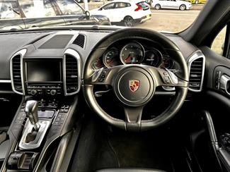 2012 Porsche Cayenne - Thumbnail